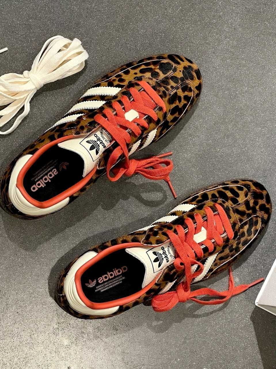 buty_adidas_Samba_OG_Red _Leopard UnisexTrampk38