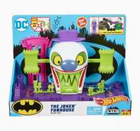 Трек Hot Wheels City Batman The Joker Fun House бетмен джокер