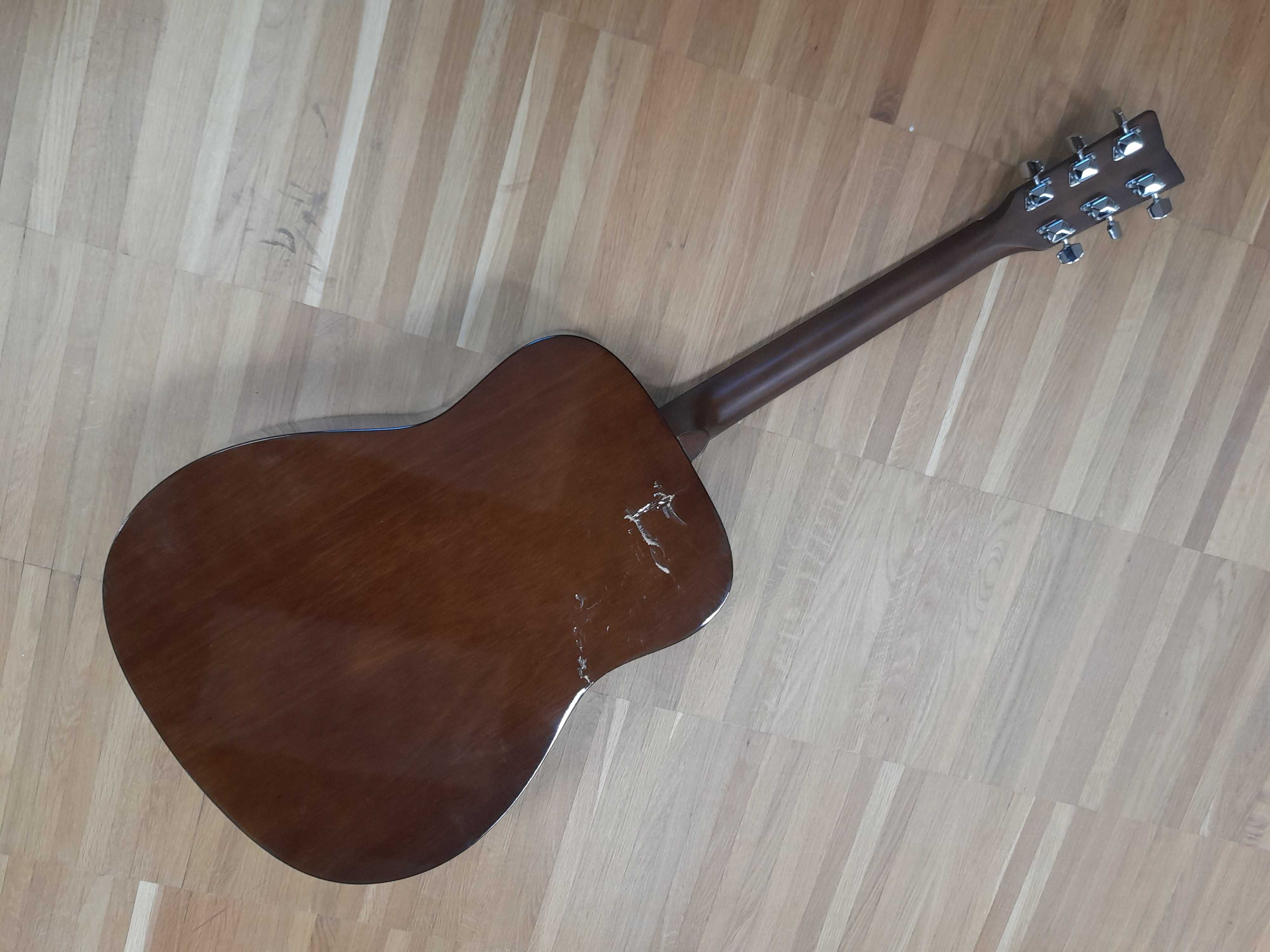 Gitara akustyczna YAMAHA F310 TBS - uszkodzona