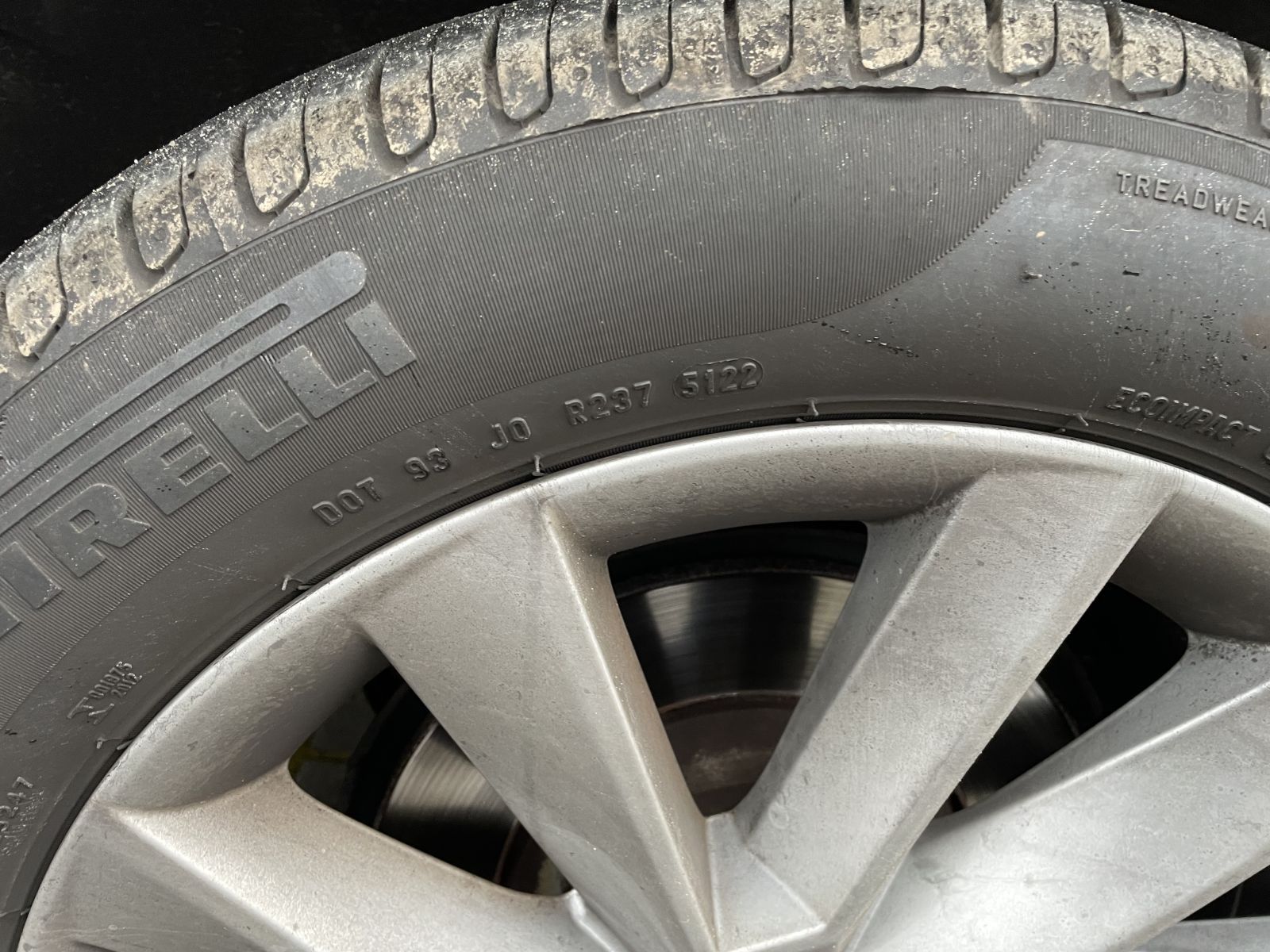 Opony Pirelli 215/55R17 letnie