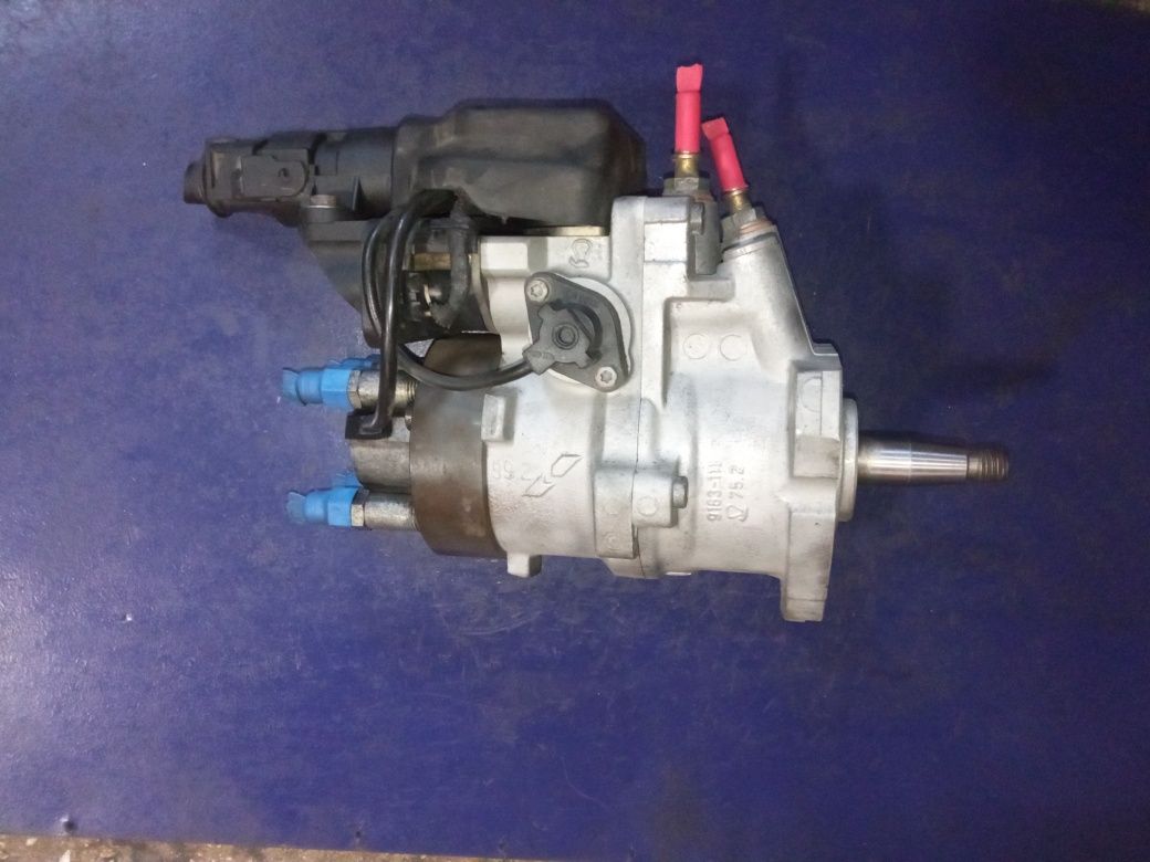 Тнвд Пнвт Топливна R8640A111B Renault Kangoo Megane Clio 1.9D