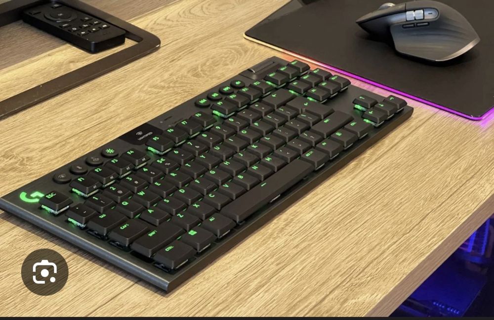 Logitech g915 TKL - Gaming Keyboard64297744138755121
