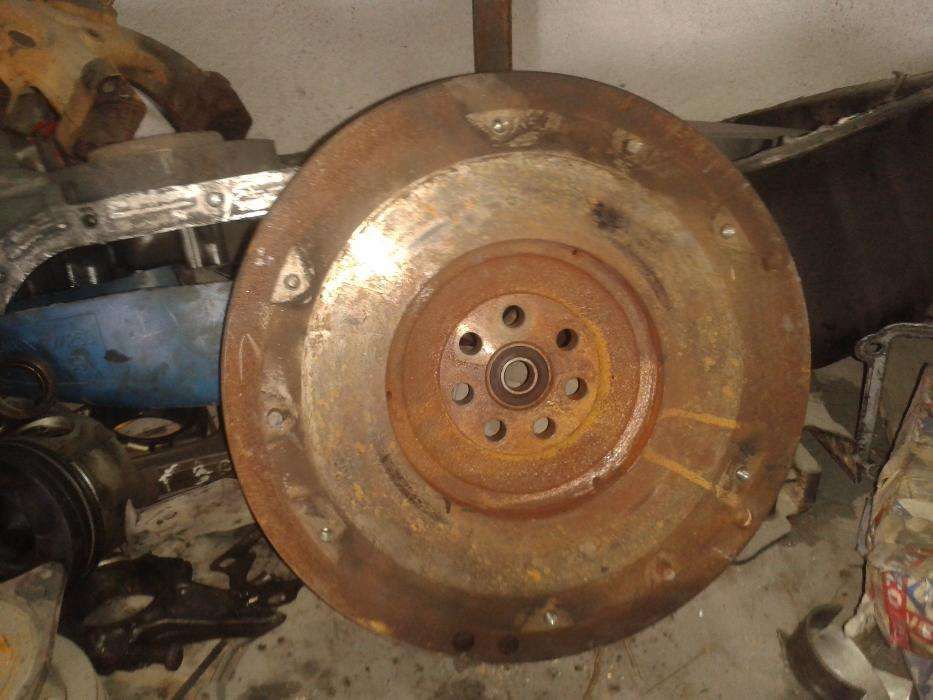 Volante de motor mitsubichi 2.8