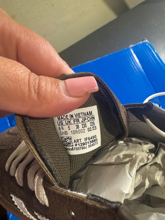 Tênis novos talha 38