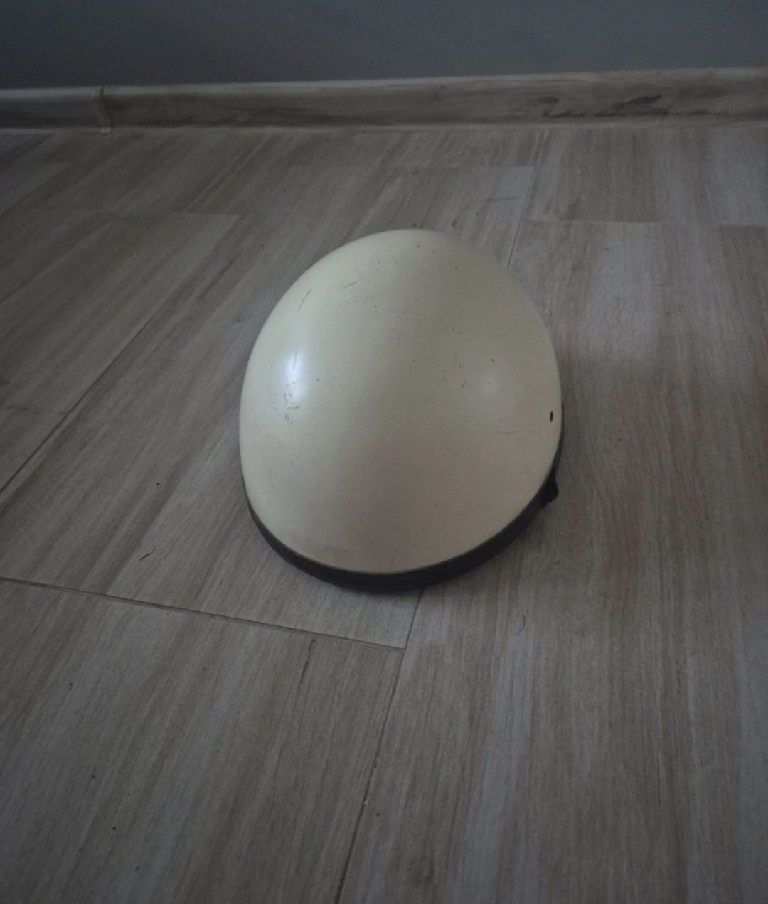Kask motocyklowy orzeszek.