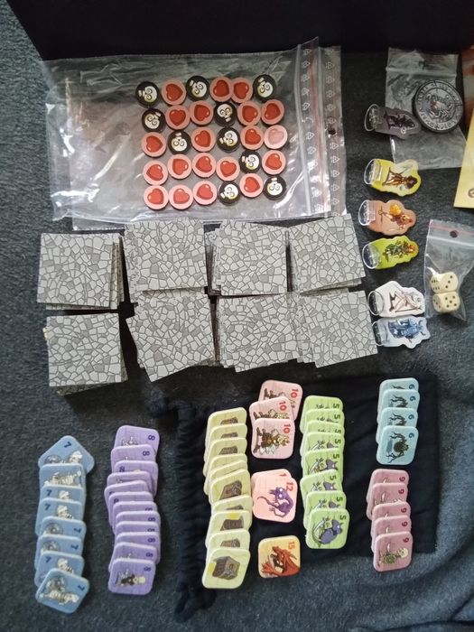 Century big box honey buzz носочные монстры гигамоны карак