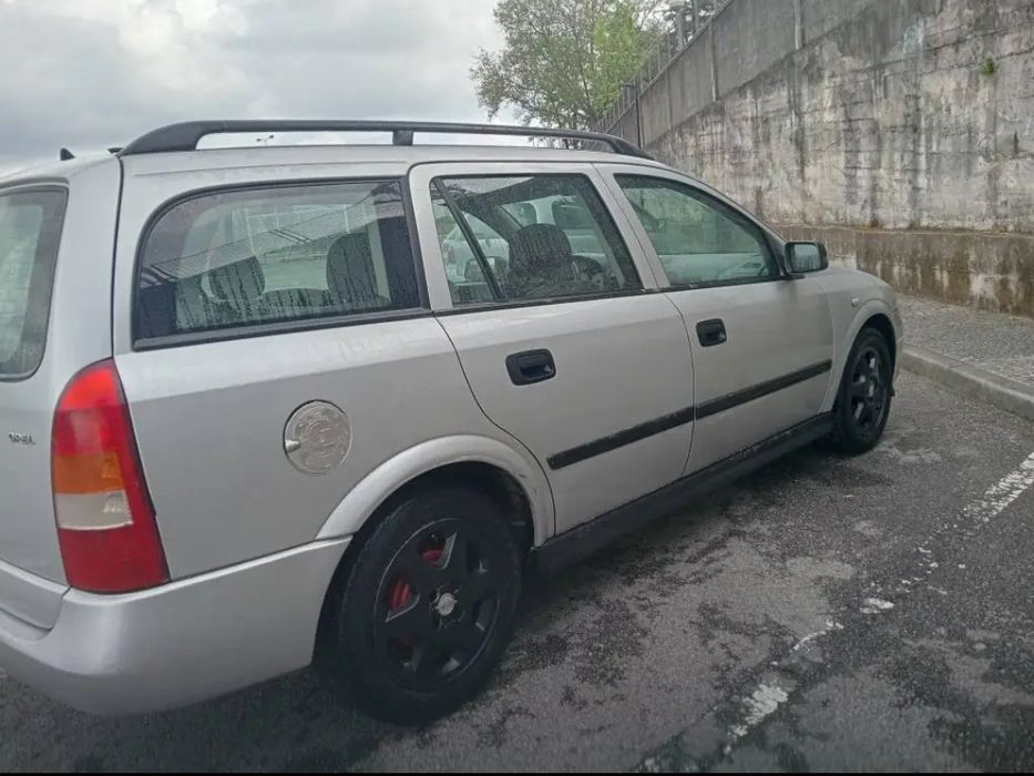 Carrinha Opel Caravan 99 gasolina