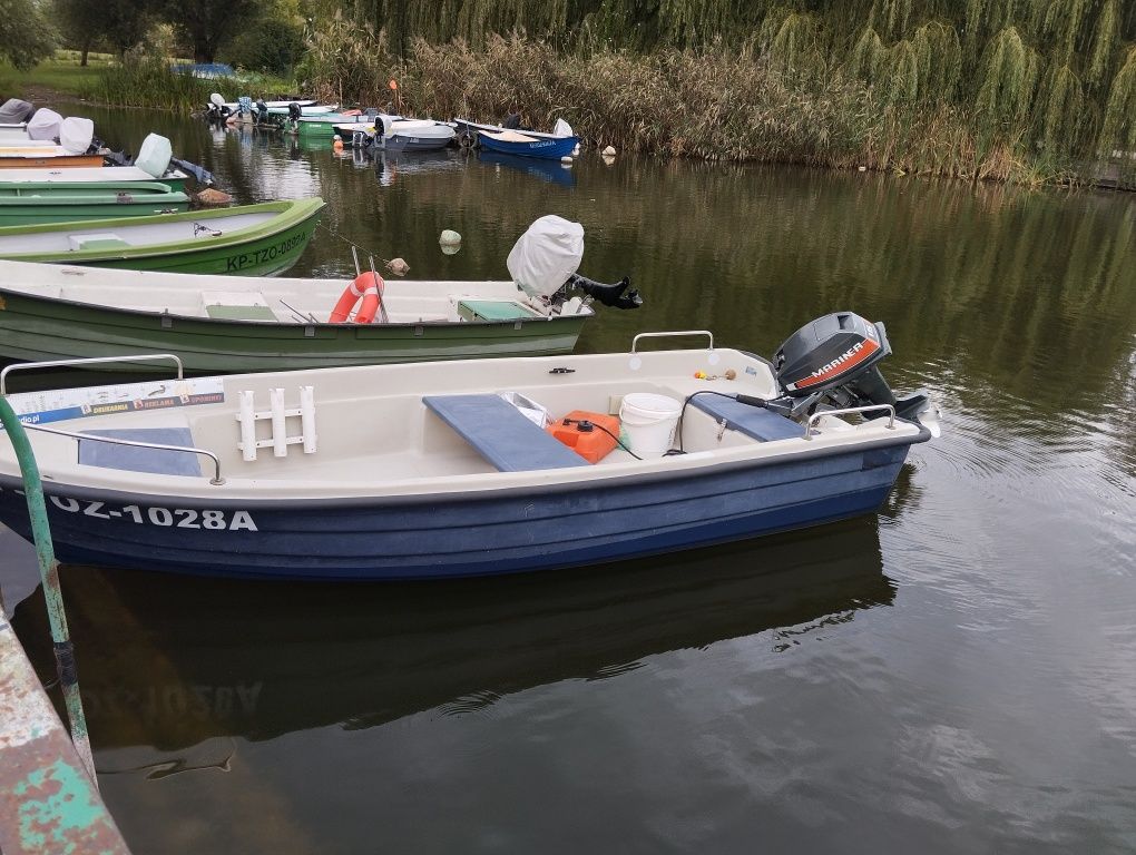 Łódka wędkarska 390