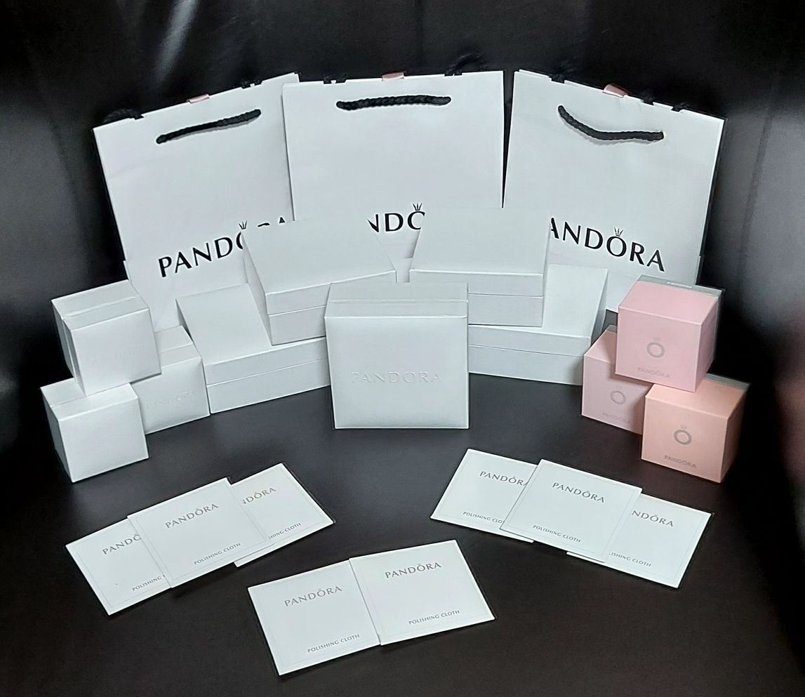 Коробочки, мешочки и салфетки Pandora