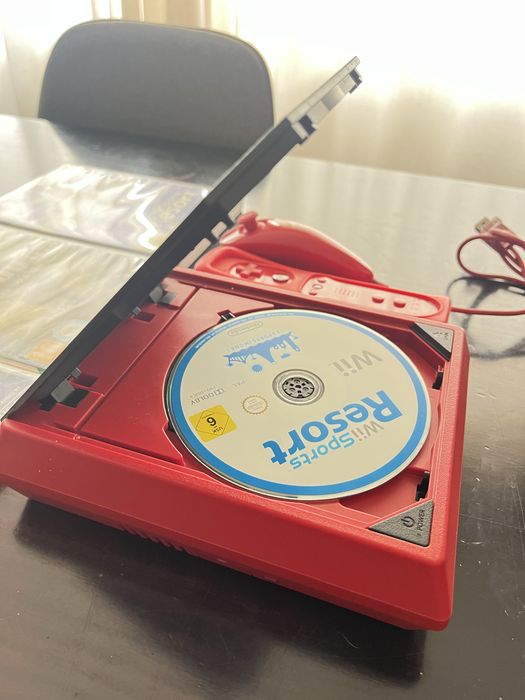 Nintendo Wii Mini Vermelha | Excelente Estado + Cabos e Comando