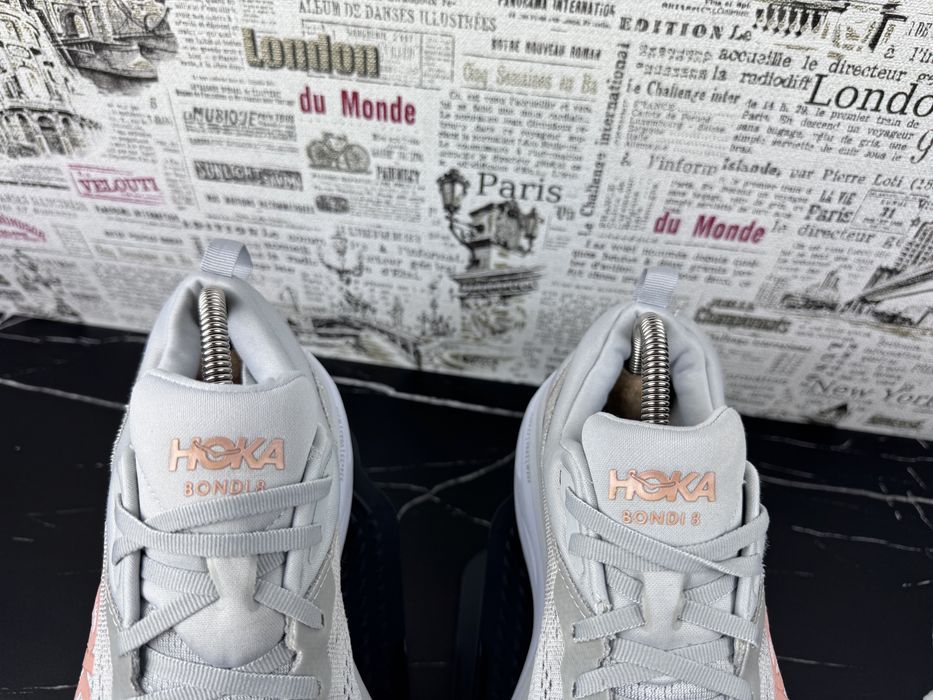 Оригінал Розмір 42 Кросівки Hoka One One Bondi 8 Взуття