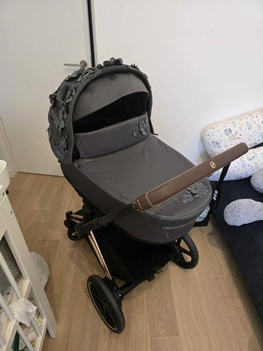 Wózek dziecięcy elektryczny e-Priam 4.0 Gondola i spacerówka. Jak nowy