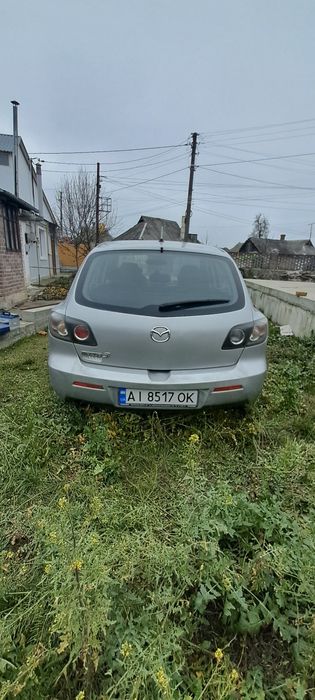 Мазда 3  2006 року