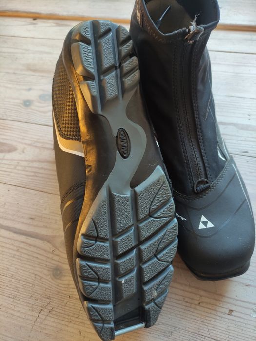 Buty do nart biegowych Fischer XC Touring r.46 NNN