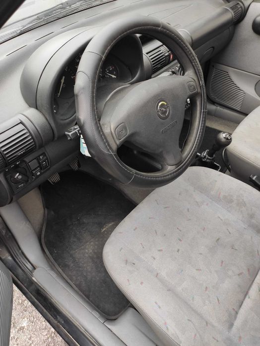 Opel corsa B de 1998