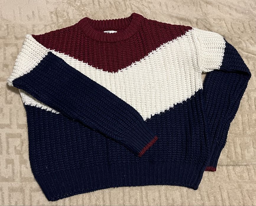 Світер жіночий