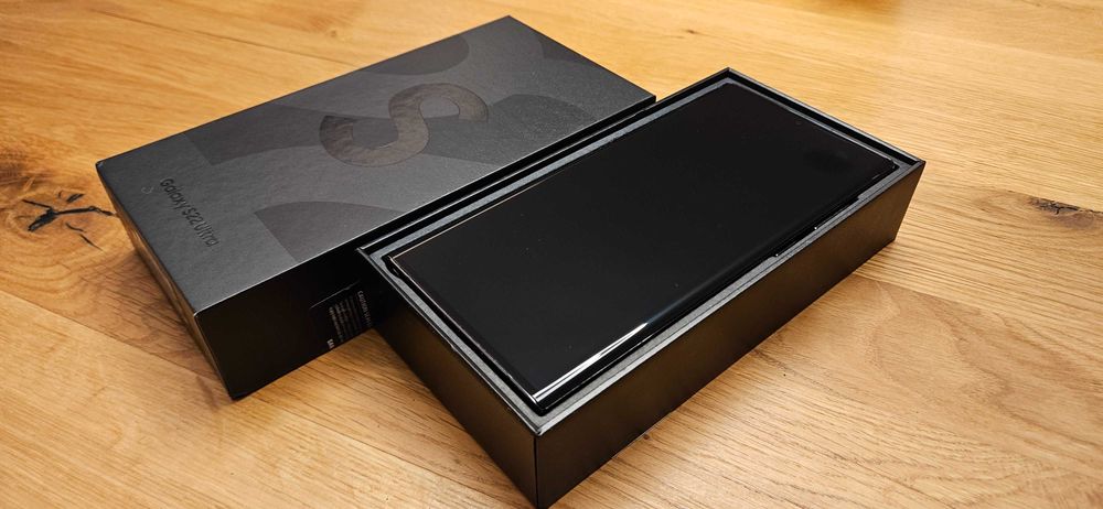 Samsung Galaxy S22 Ultra - 256GB/12GB/Phantom Black - stan idealny