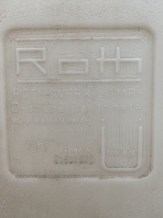 Pusty zbiornik po oleju opałowym Roth 1500l