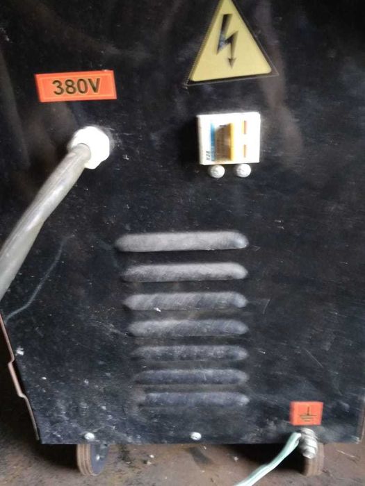 Продам сварочный трансформатор ТДМ-403 У2 и ТДМ-202 М1