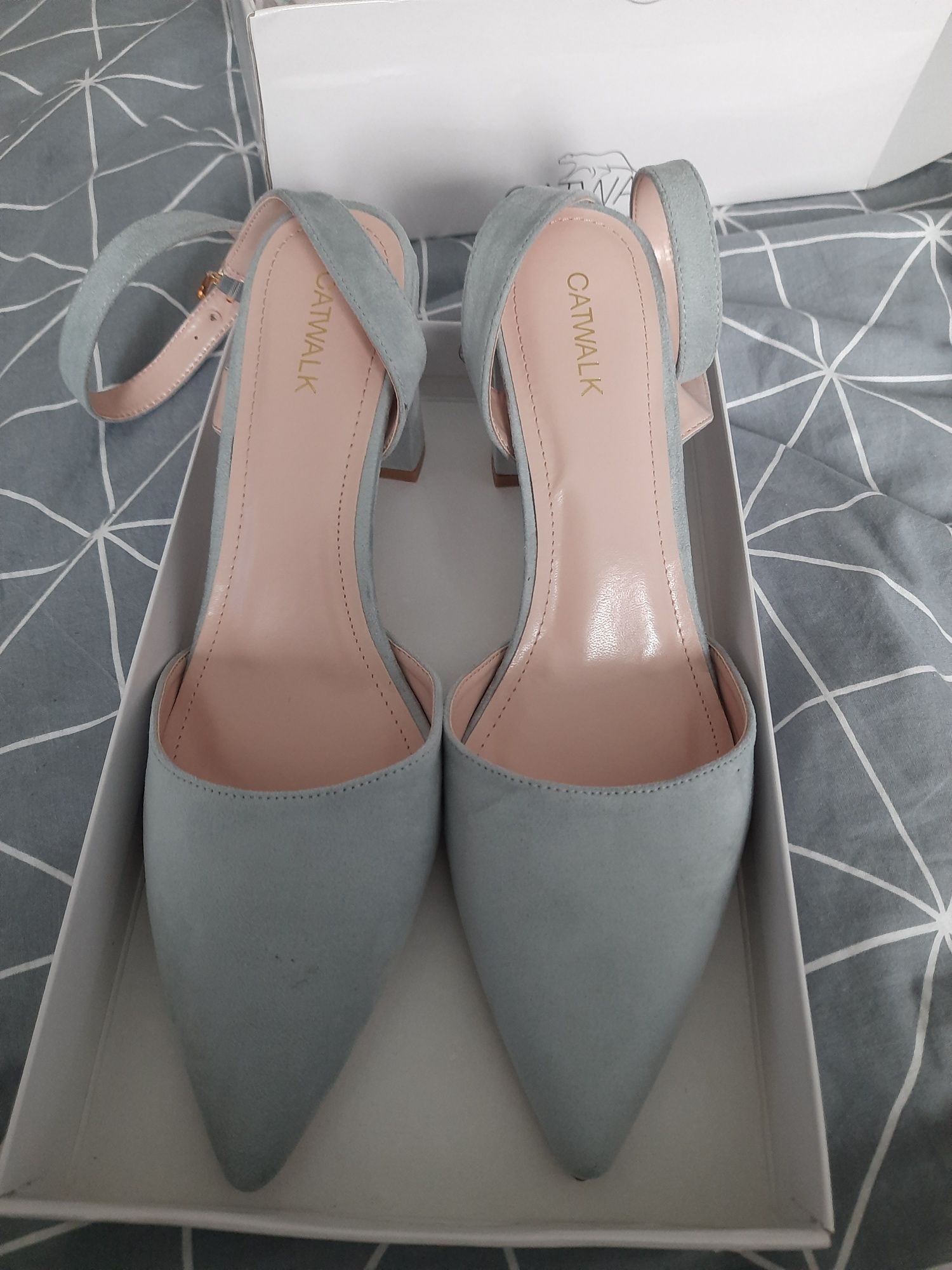 Buty damskie zamszowe