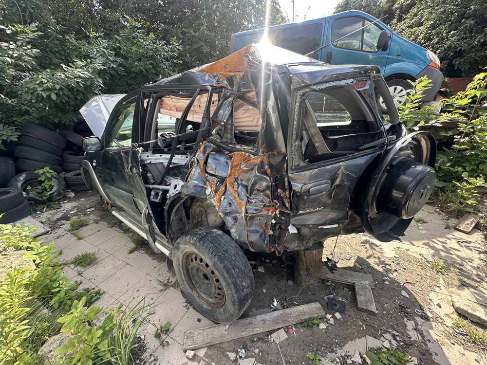 Toyota Rav 4 двигун і передня частина в відмінному стані