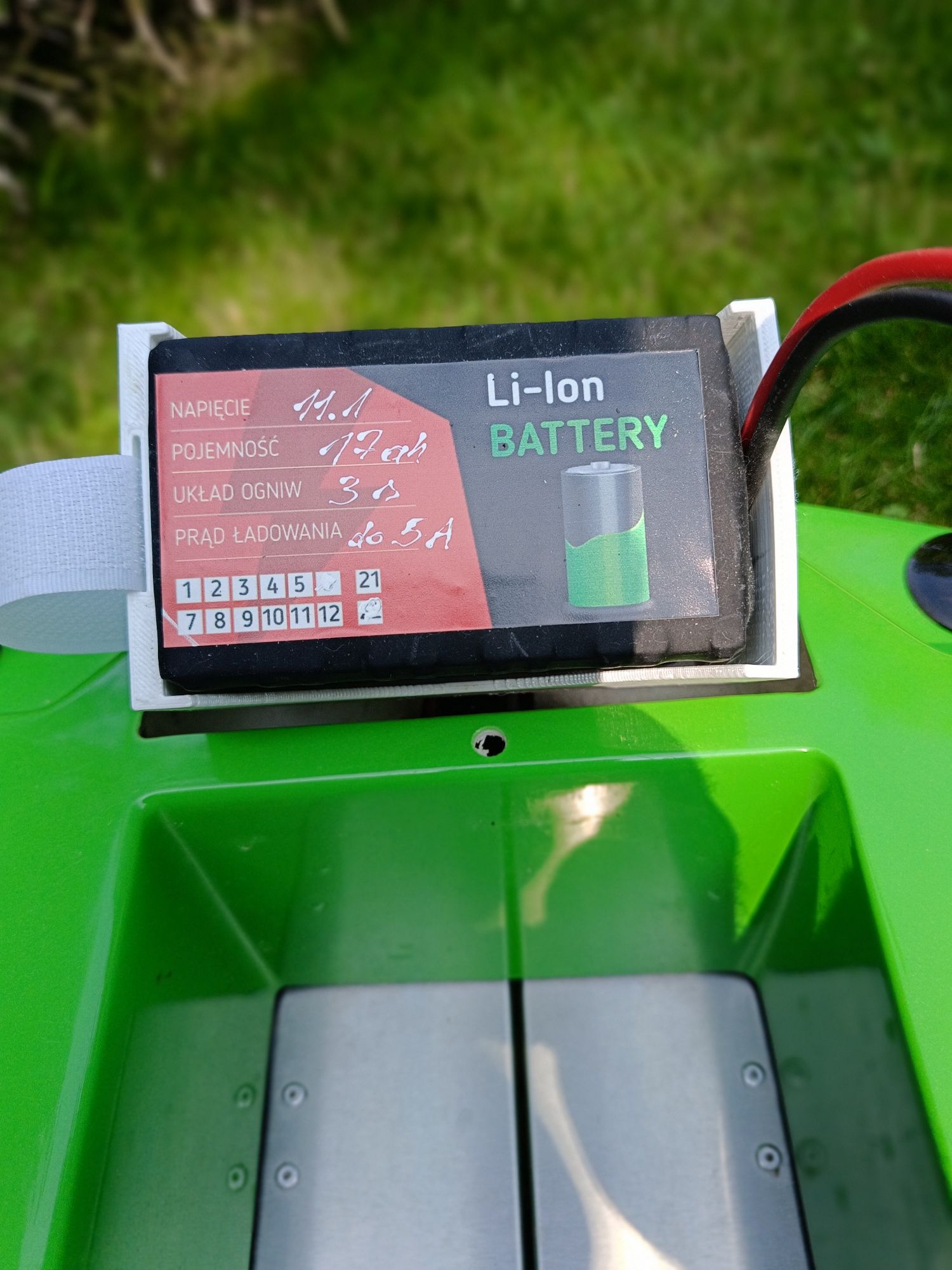 Łódka zanętowe TunaBoat+ GPS Extreampilot