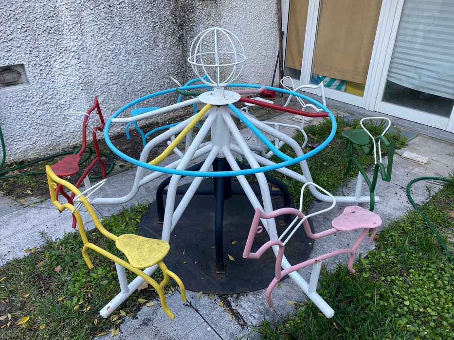 Baloiço infantil de ferro