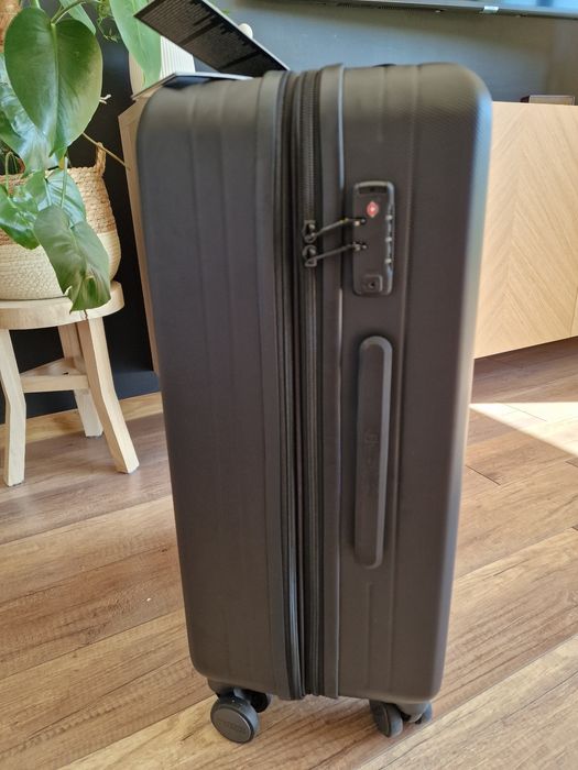 Walizka średnia National Geographic Pulse 68 cm