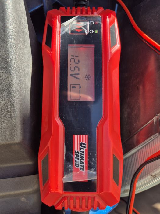 Prostownik do akumulatorów szybki i maly ulgd 5.0 C1