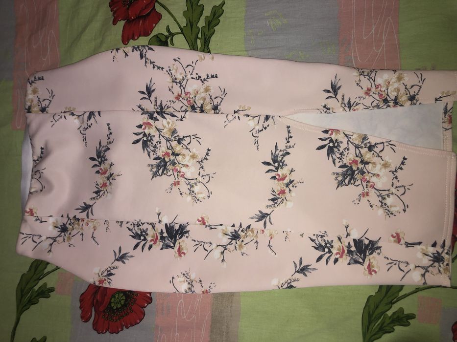 продам гарні нарядні платячка та спіднички