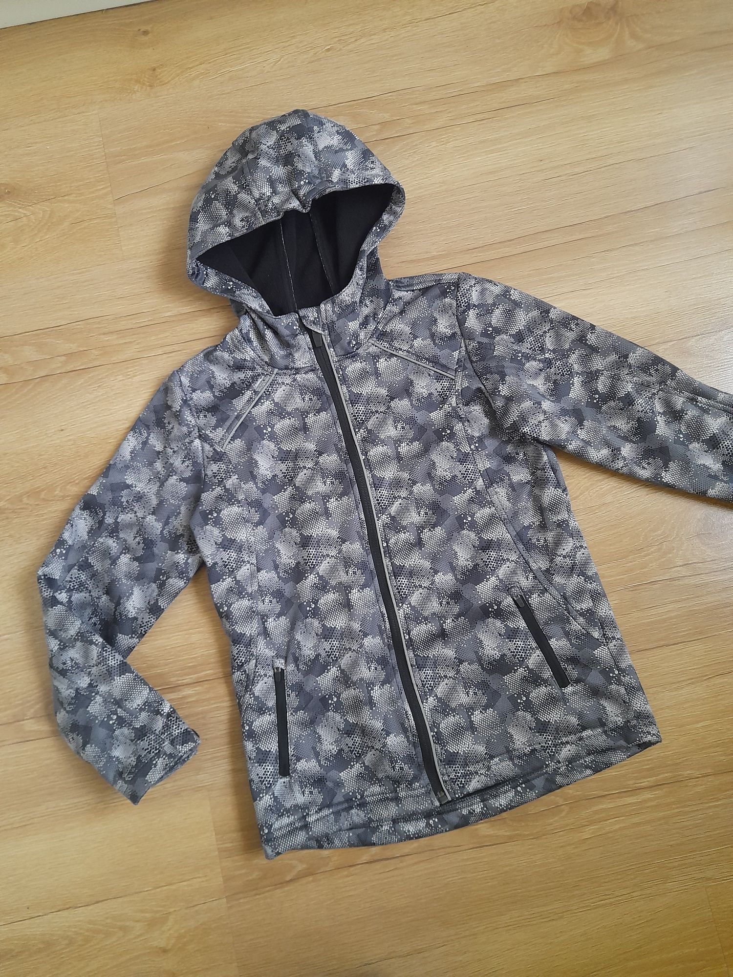 Kurtka softshell dla chłopca 134/140