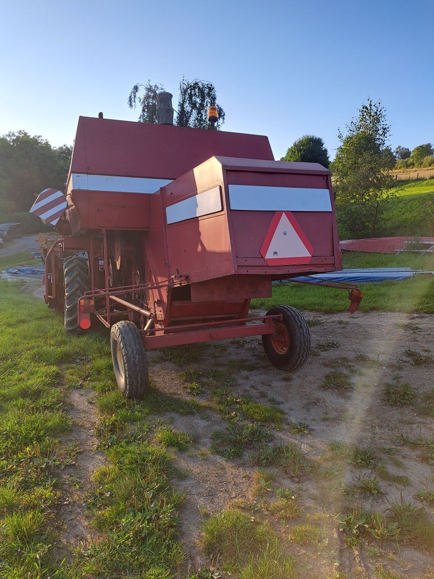 Kombajn Massey ferguson 186