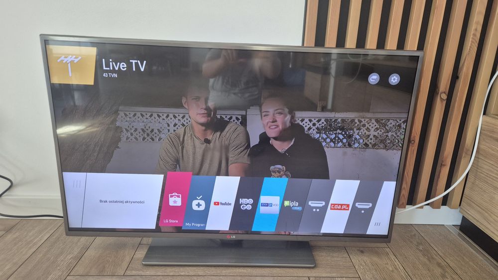 Telewizor LG 42" SmartTV FullHD W idealnym stanie DVB-T2