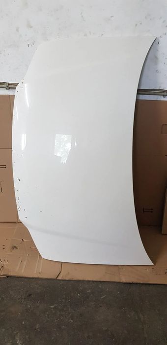 Vw Caddy III maska pokrywa silnika