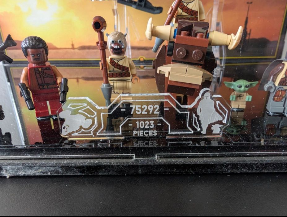 Lego 75292 Mandalorian the Razor Crest Star Wars com 75264
