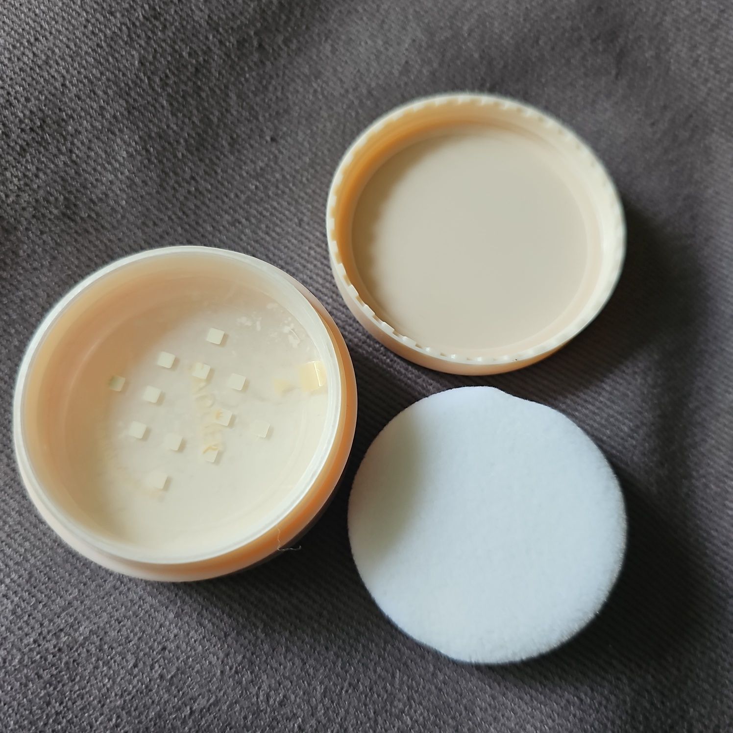 Puder sypki Sadoer