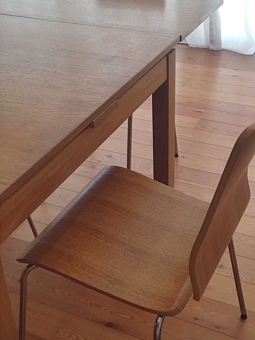 Mesa extensível e cadeiras Ikea