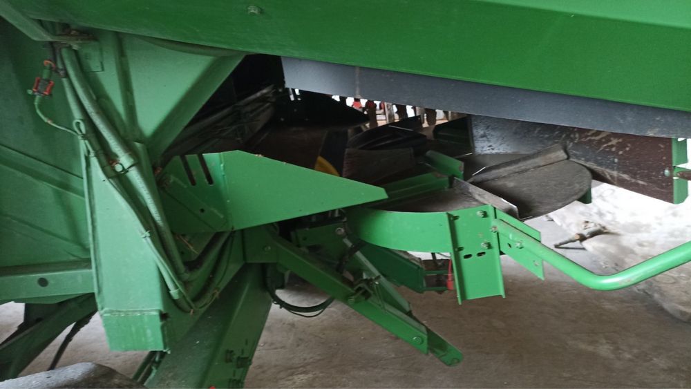 Прадам комбайн John Deere 2066