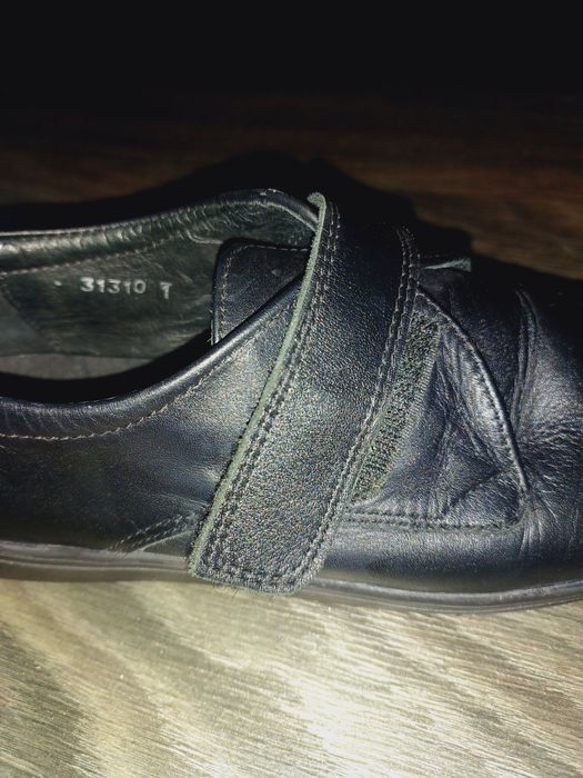 Продам туфлі на хлопчика