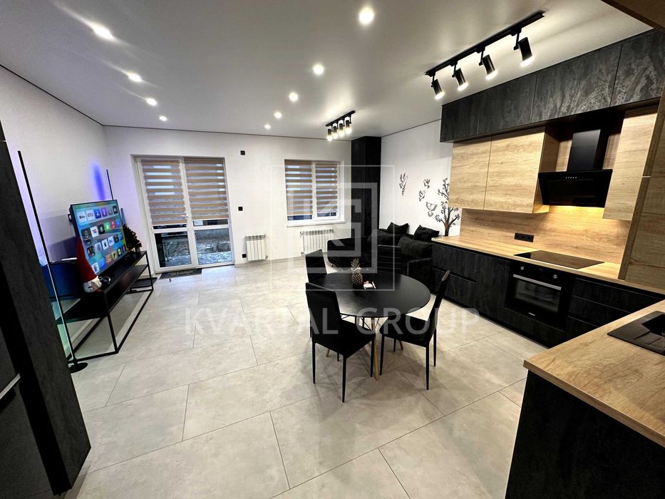 БЕЗ КОМІСІЇ! ТаунХаус з ремонтом. 3 поверхи. Площа 125м2. ЛІС і ОЗЕРО