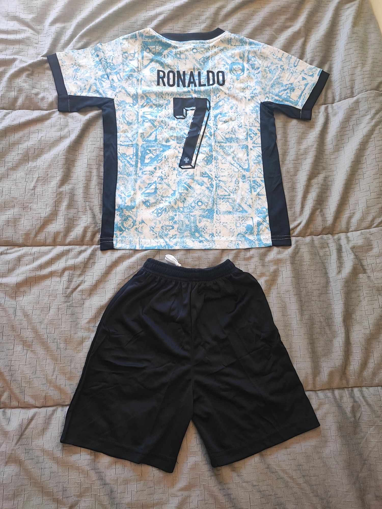 Kits criança Portugal Ronaldo