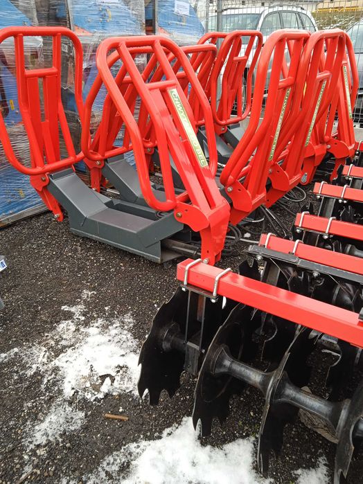 Chwytak do bel balotów sianokiszonki ROL-STEEL 1 siłownik euroramka