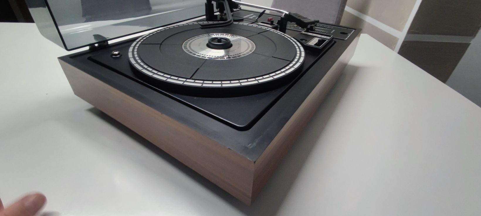 Gramofon UNIVERSUM FWV 101