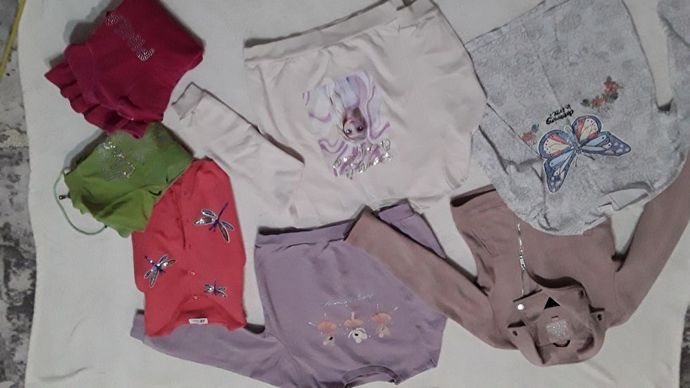 Bluzki i bluzy 4 szt  H&M, Zara i inne r. 134/140