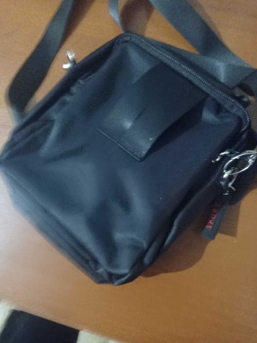 Сумка зручна та компактна чоловіча