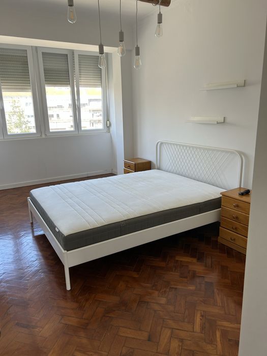 Cama metal branca