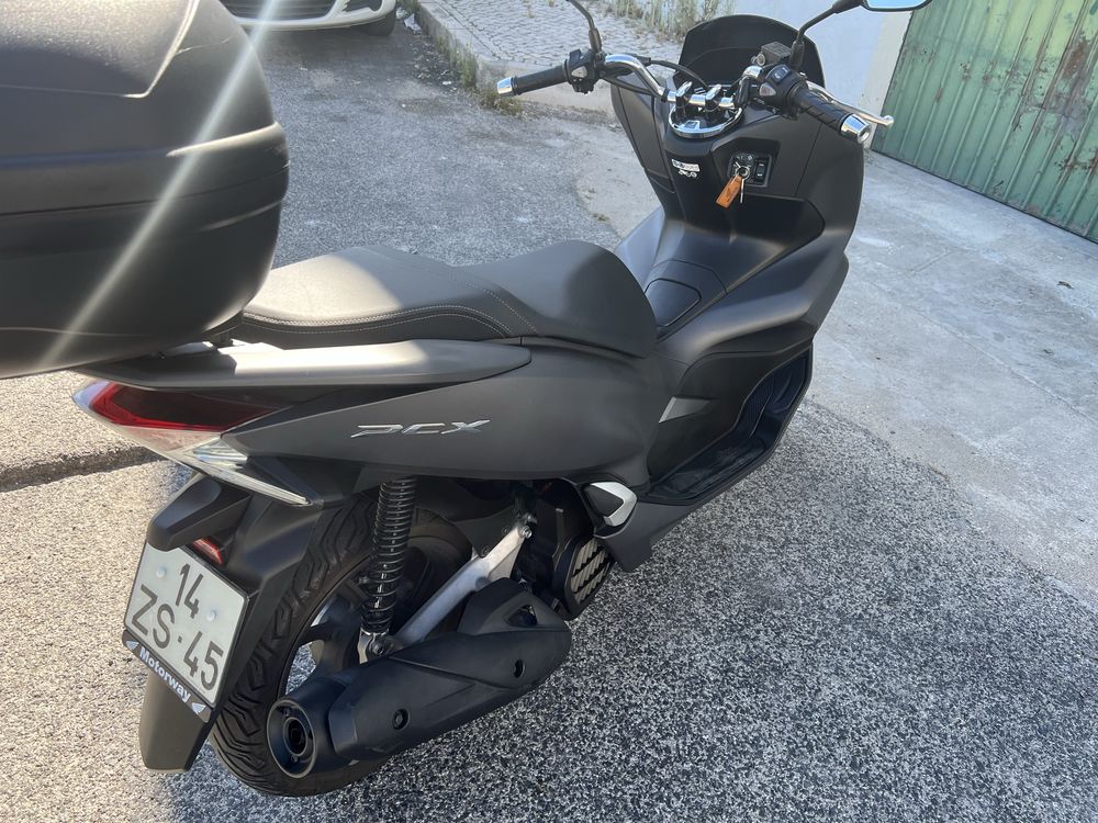 Honda PCX 125 antracite.