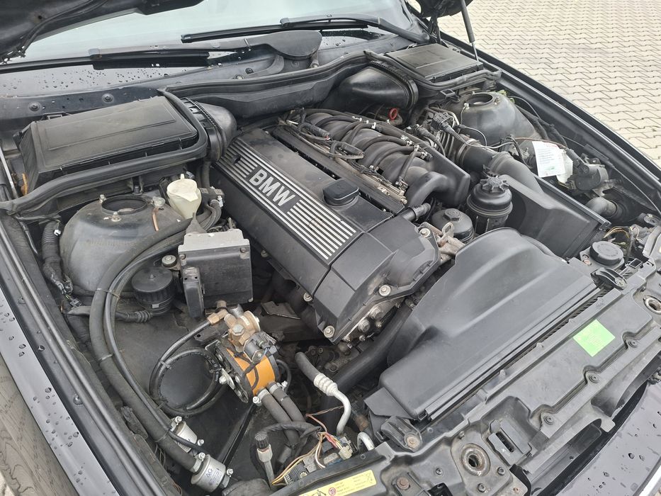 BMW E39 528i 1998r