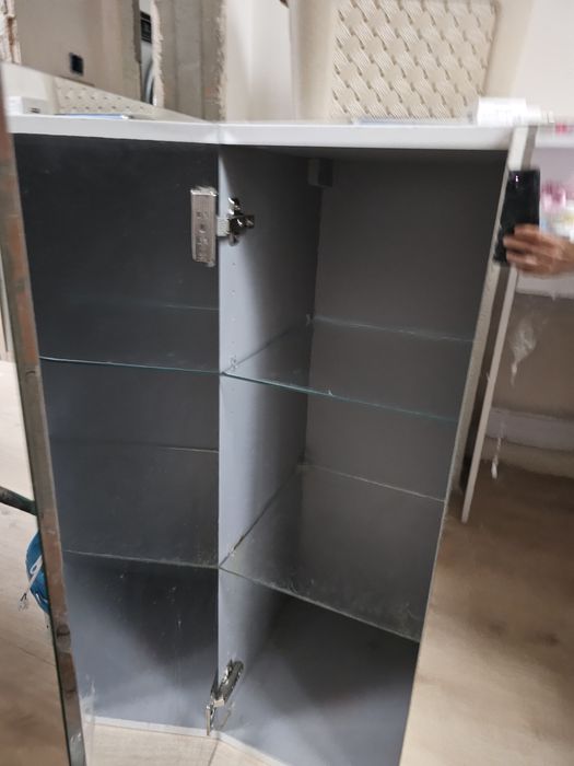 SZafka wiszaca luatrzana stan bardzo dobry