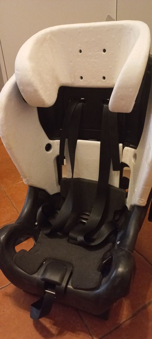Fotelik samochodowy Axkid Minikid 2.0